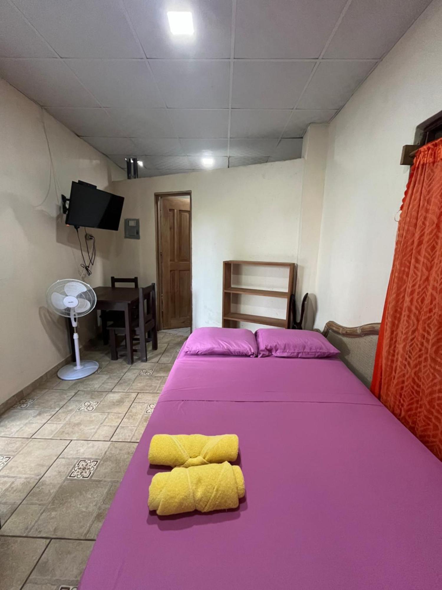 Valerie Emanuel Apartments Бокас-дель-Торо Экстерьер фото